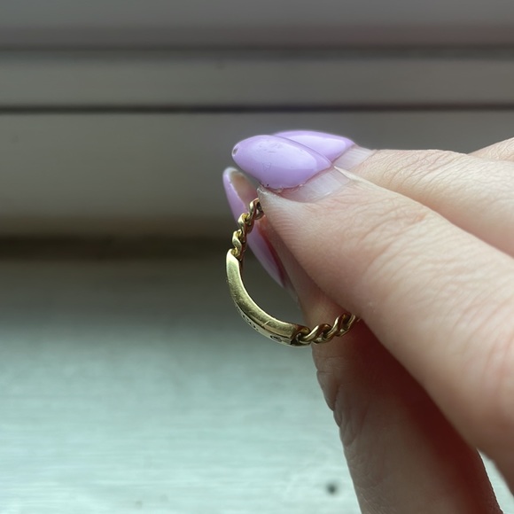 18k Gold Tiffany and Co Ring - Picture 8 of 8